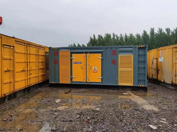 灵台柴油发电机如何判断干式空气滤清器是否需要更换？