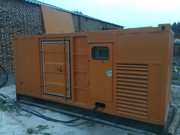 灵台发电机组长期使用中，电缆线的敷设路径有哪些要求？