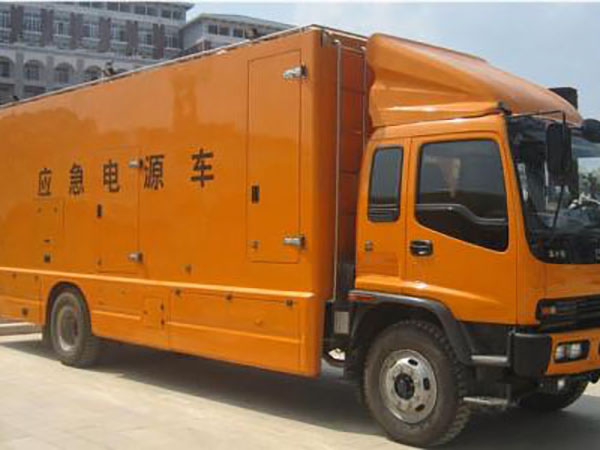 灵台冬季柴油发电机启动前，如何检查燃油系统中的积水？